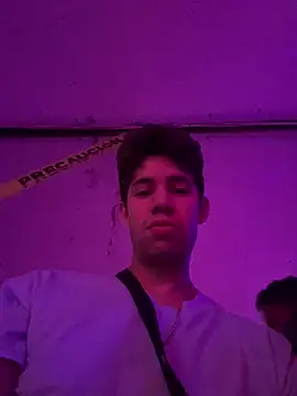 Maxtaylor18 online show from October 2025 06:14:02 AM