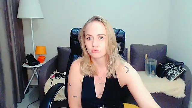 LiluMoon   online show from July 2026 06:03:02 PM