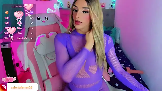 Snapshot of SEXYTSLATINA chatting on October 2025 11:03:01 AM SEXYTSLATINA online show from October 2025 11:03:01 AM