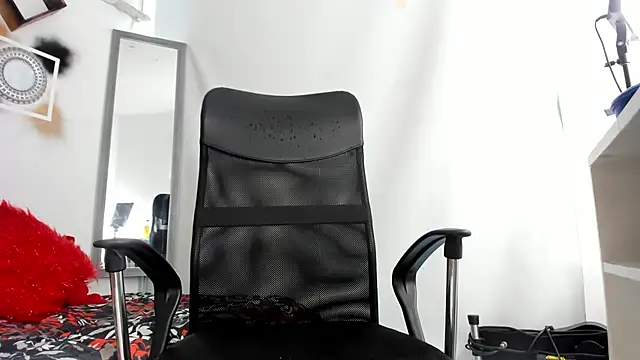 tyler twink boy online show from November 2025 01:17:02 PM