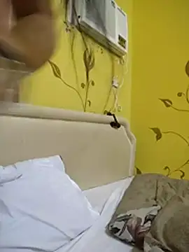 YayeeShow online show from November 2025 02:28:01 PM