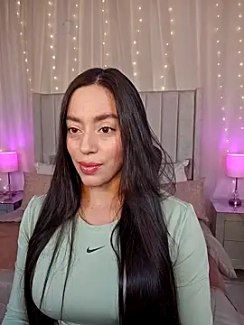 AriadnaTaylor online show from June 2026 04:33:01 PM