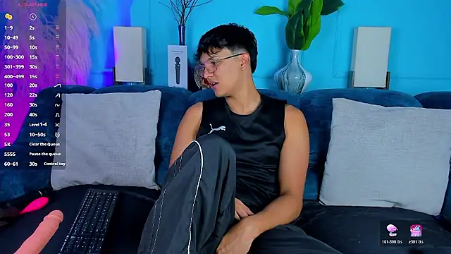 Leo Savage  online show from January 2026 03:01:02 AM