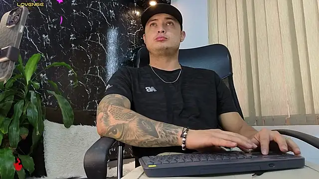 Alexander ferre online show from February 2026 01:40:01 PM