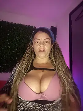 Eva Luxei online show from October 2025 12:17:02 PM