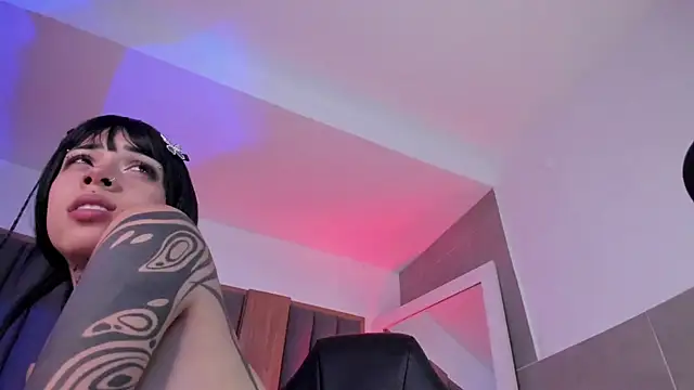 misstomie  online show from March 2026 10:38:01 PM