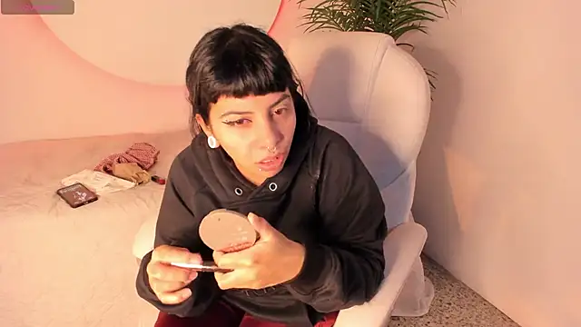 emily-santoss online show from September 2025 12:53:01 PM
