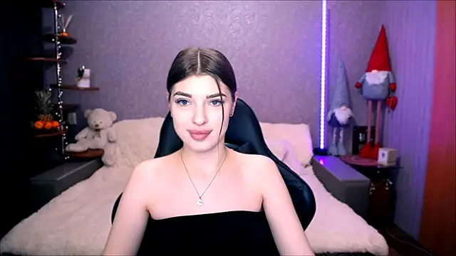 Dianaa Lee0 online show from December 2025 09:54:01 PM