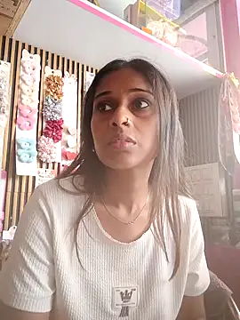 Snapshot of hotshreya69 chatting on September 2025 07:32:02 AM hotshreya69 online show from September 2025 07:32:02 AM