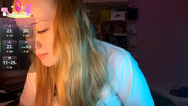 PandaFluff online show from September 2025 04:40:02 PM