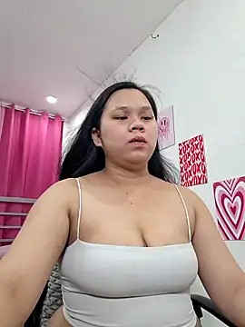 avery in paradisexx online show from May 2026 09:50:01 AM