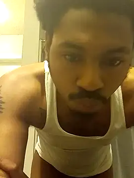 Snapshot of Yungandhungd chatting on October 2025 08:08:01 PM Yungandhungd online show from October 2025 08:08:01 PM