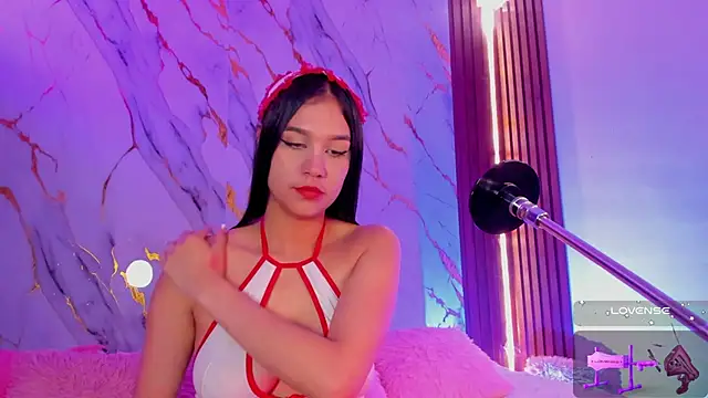 Emmiicute online show from November 2025 02:53:02 PM