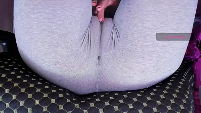 Cameltoe squirt inPants online show from November 2025 09:02:02 AM