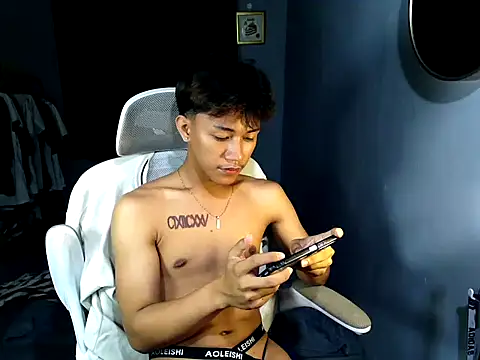 naughtyboyloy 0 online show from May 2026 04:47:02 PM