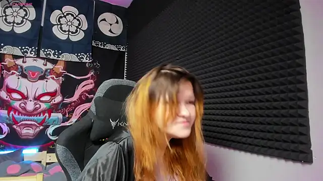 Nora lovvvv online show from October 2025 10:12:01 AM