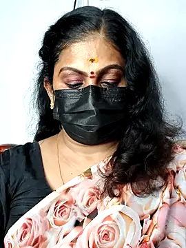 Sweetie swetha37 online show from October 2025 01:35:02 PM