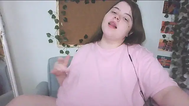 brattyprincessemma online show from October 2025 05:58:02 PM