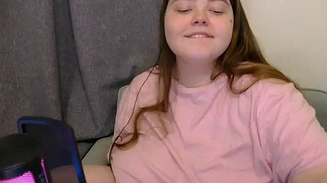 brattyprincessemma online show from November 2025 05:00:02 PM