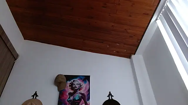 Crystal Star  online show from February 2026 11:52:01 AM