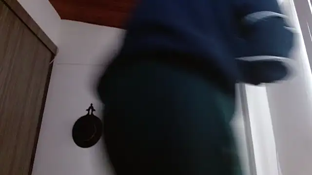 Crystal Star  online show from April 2026 01:09:02 PM