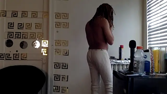 Diodre Benyoon online show from April 2026 03:04:01 PM