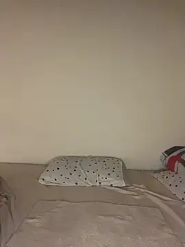 Enyagleam  online show from November 2025 02:06:01 AM