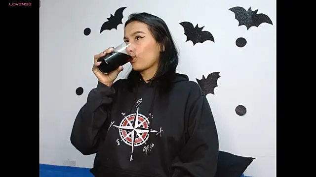 Gia Lee online show from October 2025 02:19:02 AM