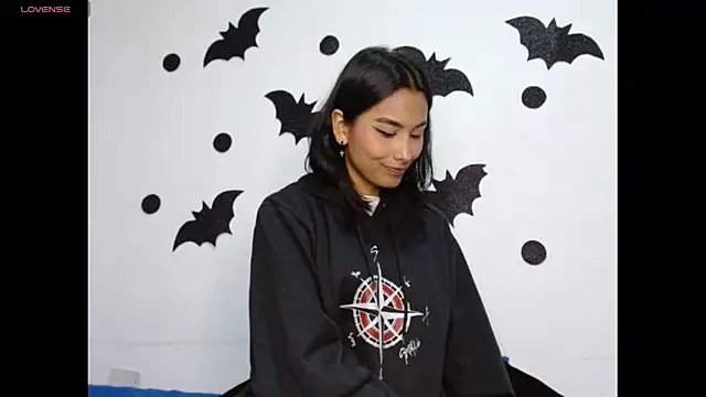 Gia Lee online show from October 2025 02:59:01 AM