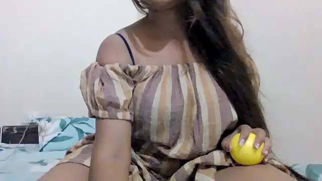 Little toy girl online show from July 2026 05:43:02 AM