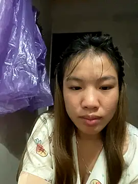 Snapshot of QueenLink chatting on September 2025 07:35:02 PM QueenLink online show from September 2025 07:35:02 PM