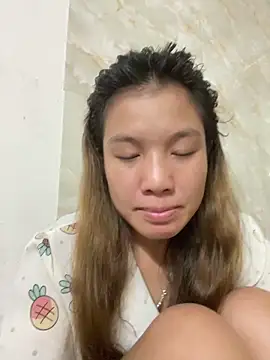 Snapshot of QueenLink chatting on September 2025 05:24:02 PM QueenLink online show from September 2025 05:24:02 PM