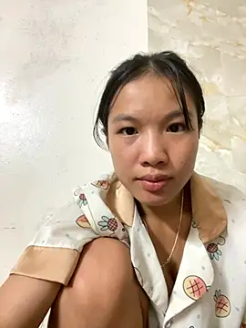 Snapshot of QueenLink chatting on September 2025 05:39:02 PM QueenLink online show from September 2025 05:39:02 PM