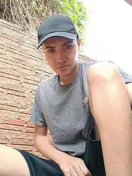 Snapshot of novinho_safado__ chatting on May 2026 04:36:01 PM novinho safado online show from May 2026 04:36:01 PM