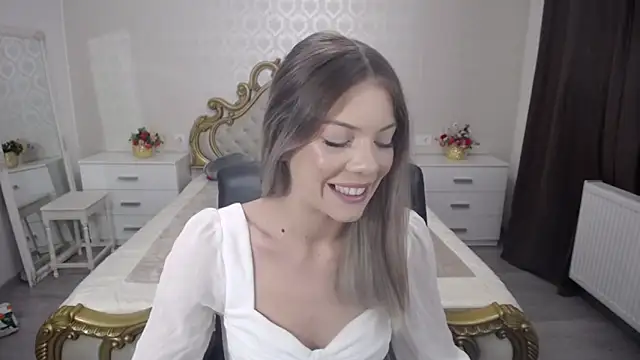 Snapshot of AmberTop chatting on November 2025 08:35:02 AM AmberTop online show from November 2025 08:35:02 AM