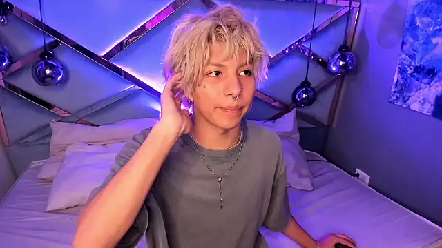 OliIverr22 online show from January 2026 11:26:01 AM