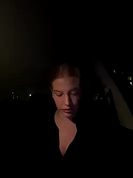 Snapshot of Chloemillerrxx chatting on September 2025 06:35:02 PM Chloemillerrxx online show from September 2025 06:35:02 PM