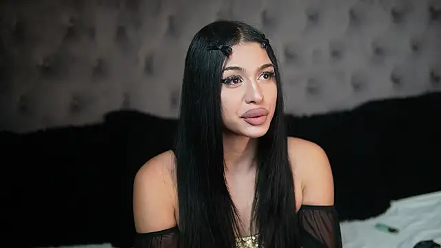 Snapshot of GiuliaSya chatting on October 2025 10:08:01 PM GiuliaSya online show from October 2025 10:08:01 PM