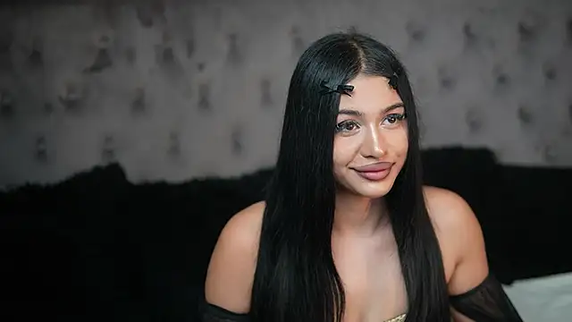 Snapshot of GiuliaSya chatting on October 2025 08:31:01 PM GiuliaSya online show from October 2025 08:31:01 PM