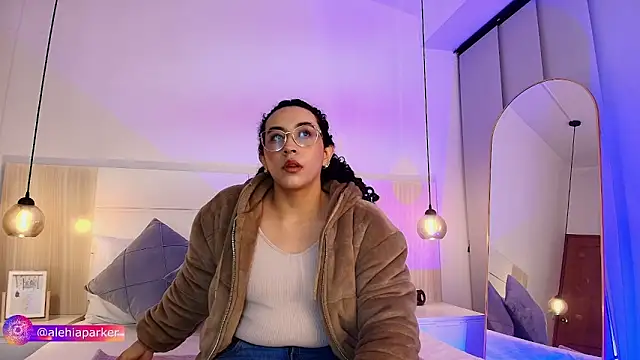 Snapshot of alehia_cute chatting on October 2025 02:05:01 PM alehia cute online show from October 2025 02:05:01 PM
