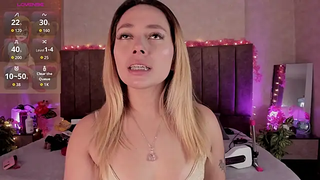 LanaMills  online show from June 2026 05:09:02 AM