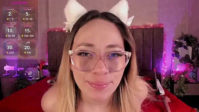 Snapshot of LanaMills_ chatting on July 2026 04:30:01 AM LanaMills online show from July 2026 04:30:01 AM