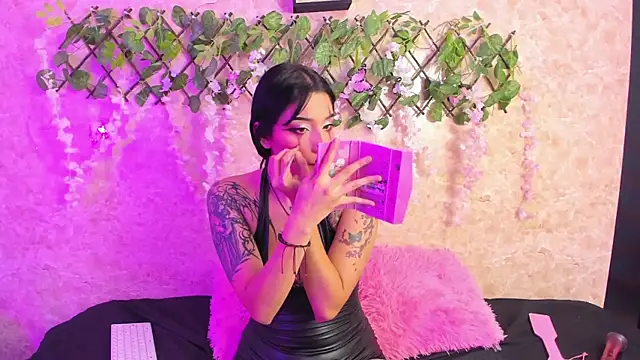 ImEmily444 online show from October 2025 01:28:01 AM