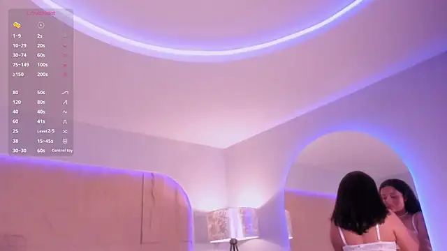 Snapshot of HannahMontgomery chatting on April 2026 05:21:02 PM HannahMontgomery online show from April 2026 05:21:02 PM