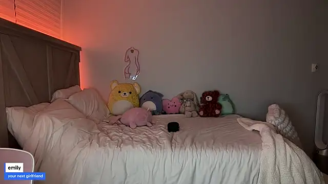 emmyfawn online show from September 2025 02:33:02 AM