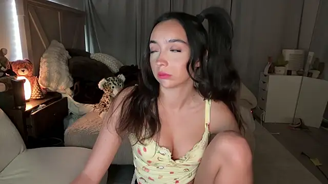 emmyfawn online show from May 2026 06:30:02 AM