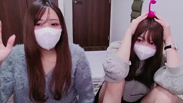 Snapshot of -EdisonThomas- chatting on December 2025 08:20:02 AM -EdisonThomas- online show from December 2025 08:20:02 AM