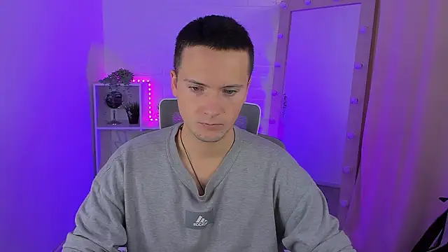 ZackNeal online show from September 2025 05:43:02 AM