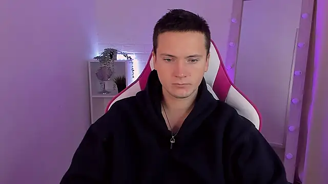 ZackNeal online show from October 2025 05:18:01 AM