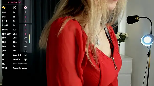 MarenRawicki online show from November 2025 08:25:02 AM